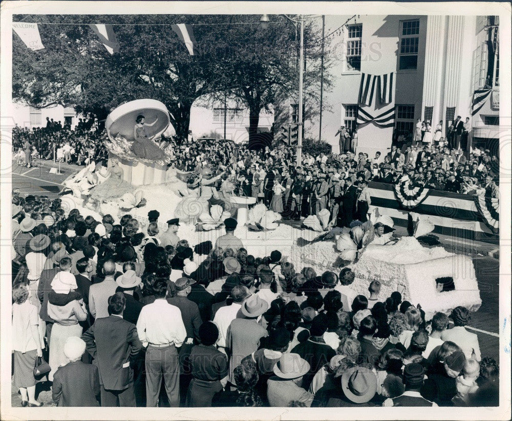 1955 Florida, Gov Collins Inaugural Parade, St Petersburg Float Press Photo - Historic Images