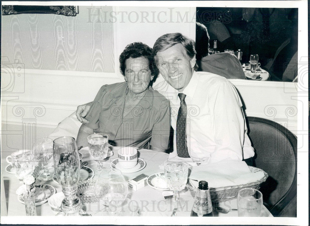 1985 Actor Gary Collins &amp; Flo McMullen, Clearwater FL Contest Winner Press Photo - Historic Images