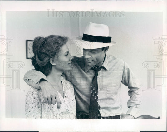 1981 Actors Stephen Collins & Lindsay Crouse Press Photo - Historic Images