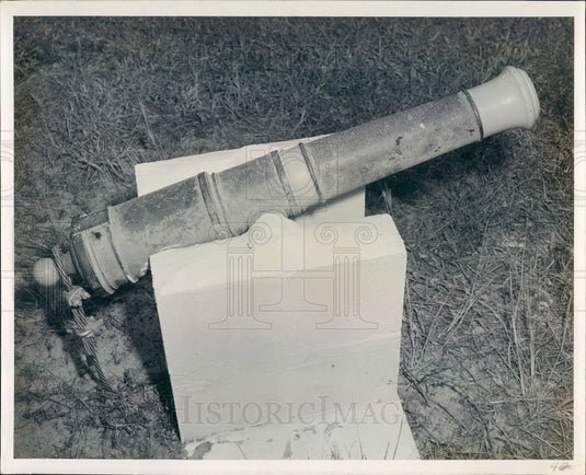 1950 Snug Harbor, Florida Bronze Spanish Ship Cannon Press Photo - Historic Images