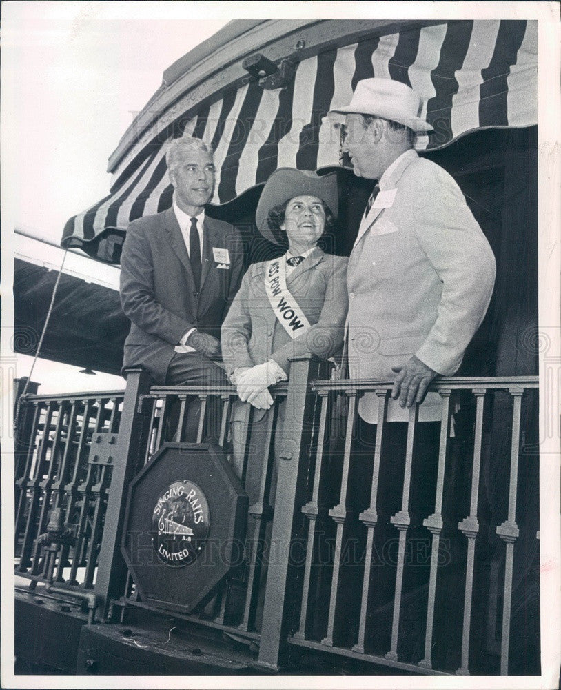 1966 Colorado US Sen Peter Dominick, Miss Pow Wow Elaine Stuart Press Photo - Historic Images