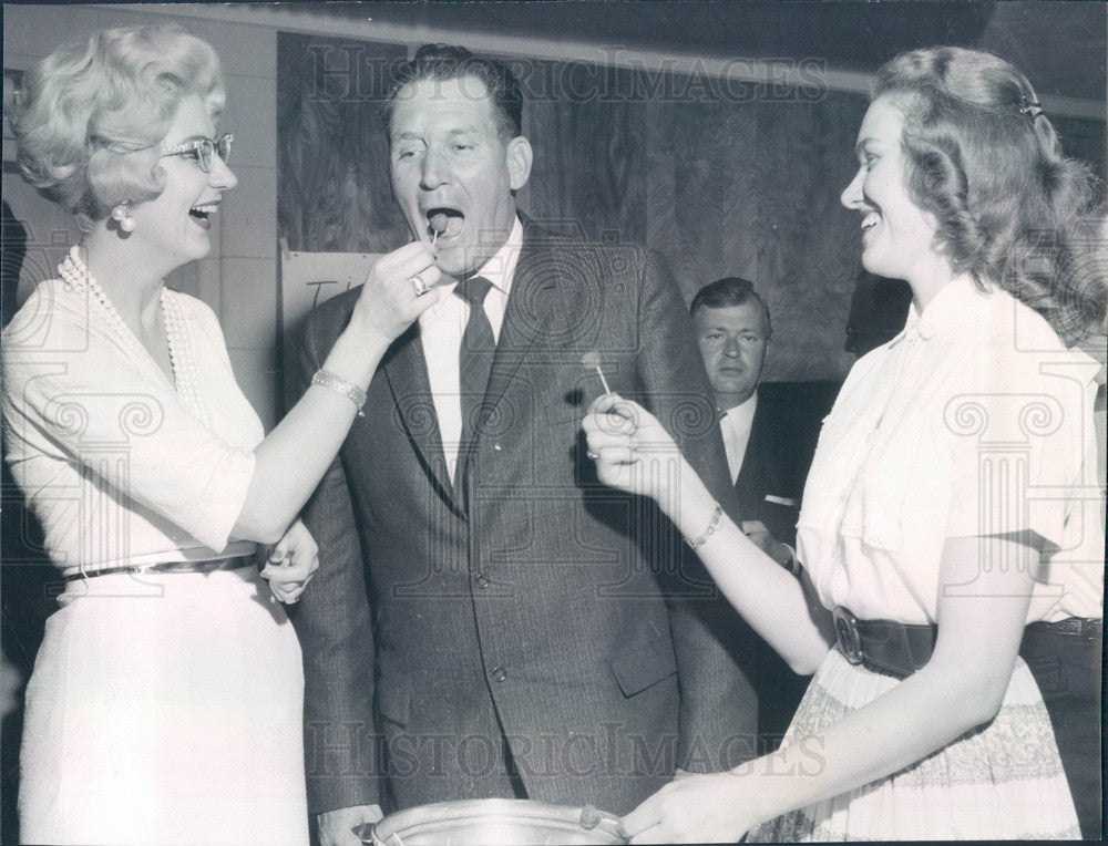 1961 Denver, Colorado Great Plains Wheat Director JW Davis Press Photo - Historic Images