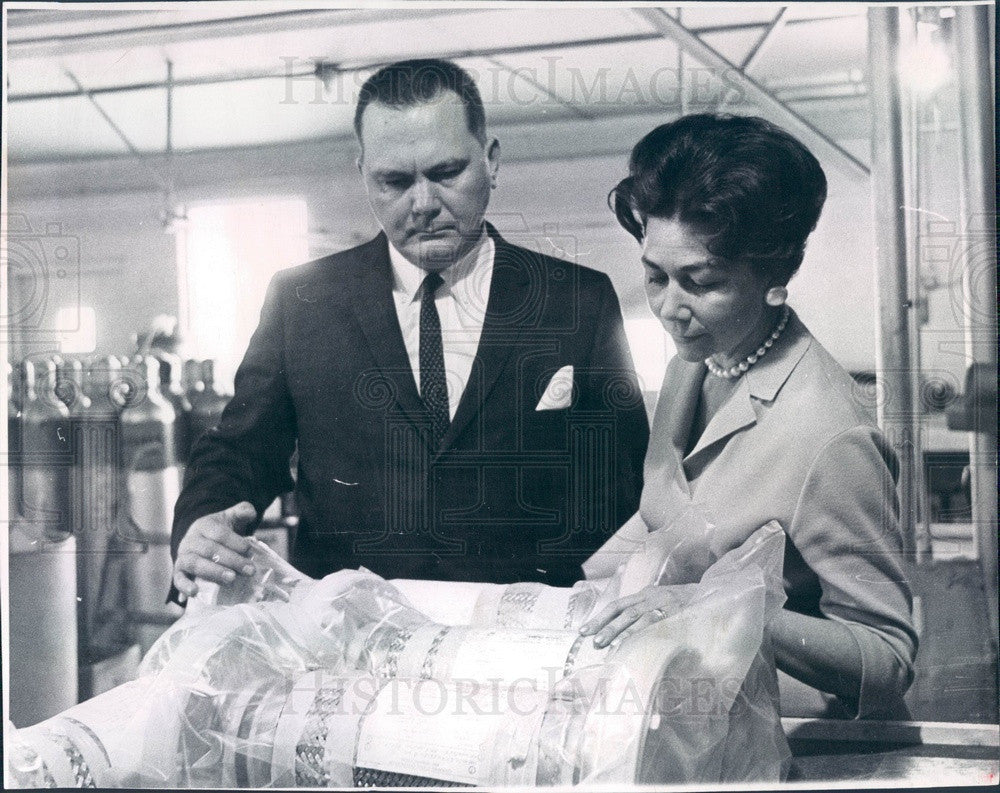 1961 Denver, Colorado Thermo Tech Inc Owners Vernon & Winnie Hines Press Photo - Historic Images