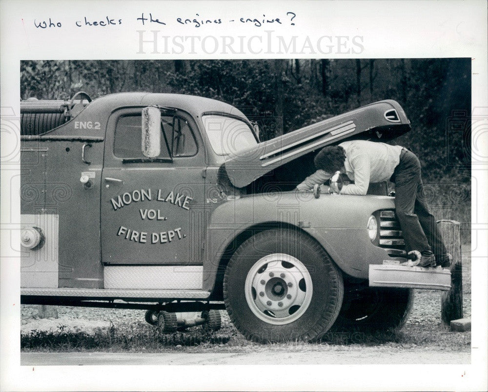 1985 Florida, Moon Lake Fire Department 1950s Ford Pumper Truck Press Photo - Historic Images