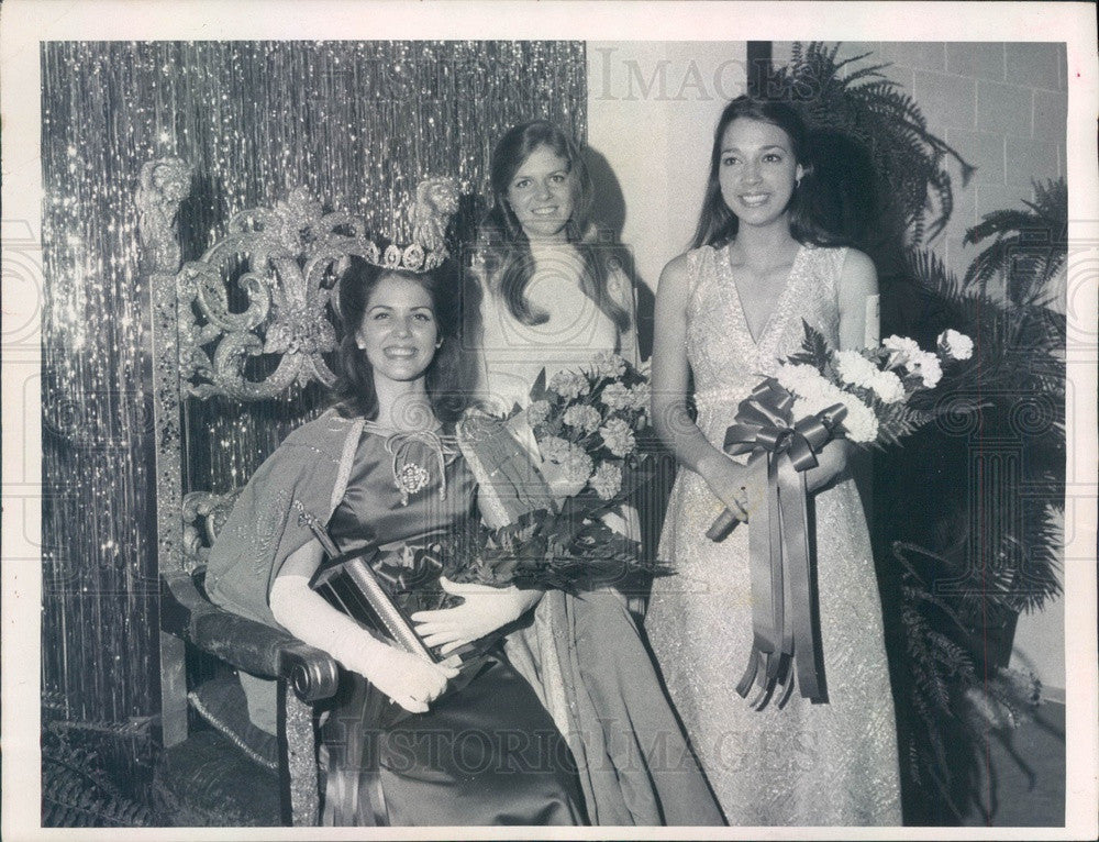 1971 Miss Pasco County, Florida Terri Ann Rickard, Nancy Caudill Press Photo - Historic Images