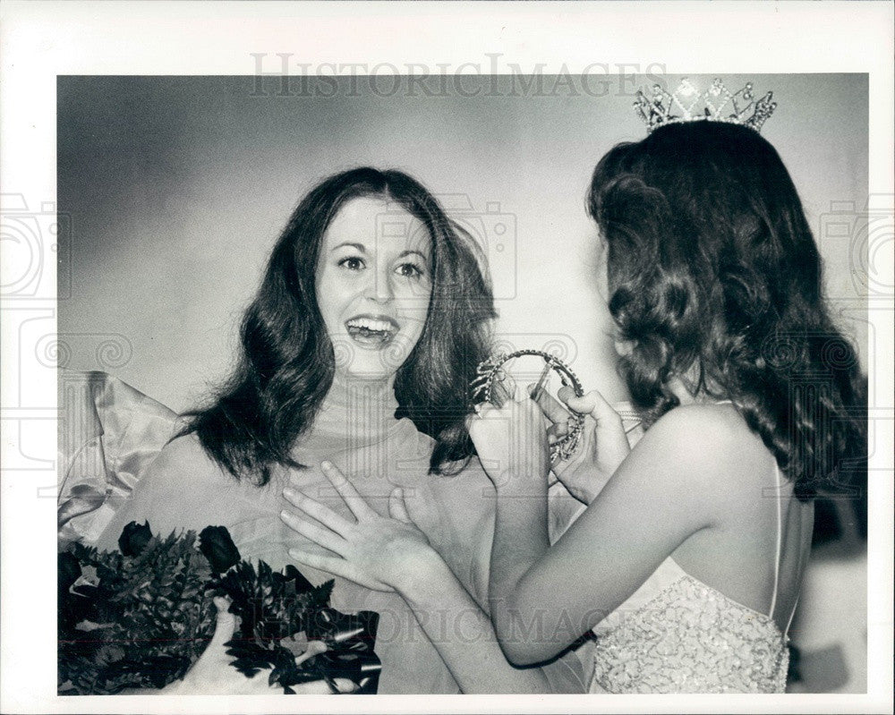 1979 Miss Pasco County, Florida Leigh Ann Edwards &amp; Debby Bacon Press Photo - Historic Images