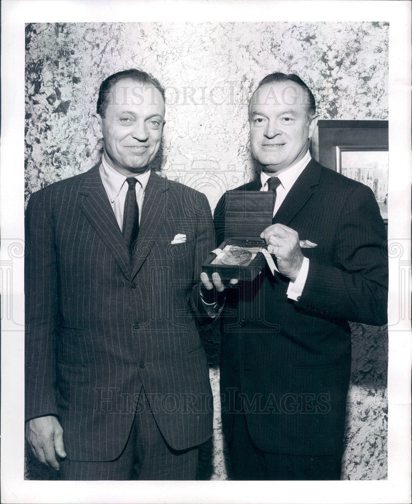 1963 Entertainer Bob Hope & William Grant, Chicago Station KOA Press Photo - Historic Images