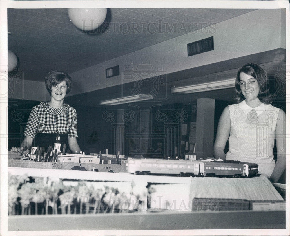 1966 Model Train Display at Manatee, Florida Chamber of Commerce Press Photo - Historic Images