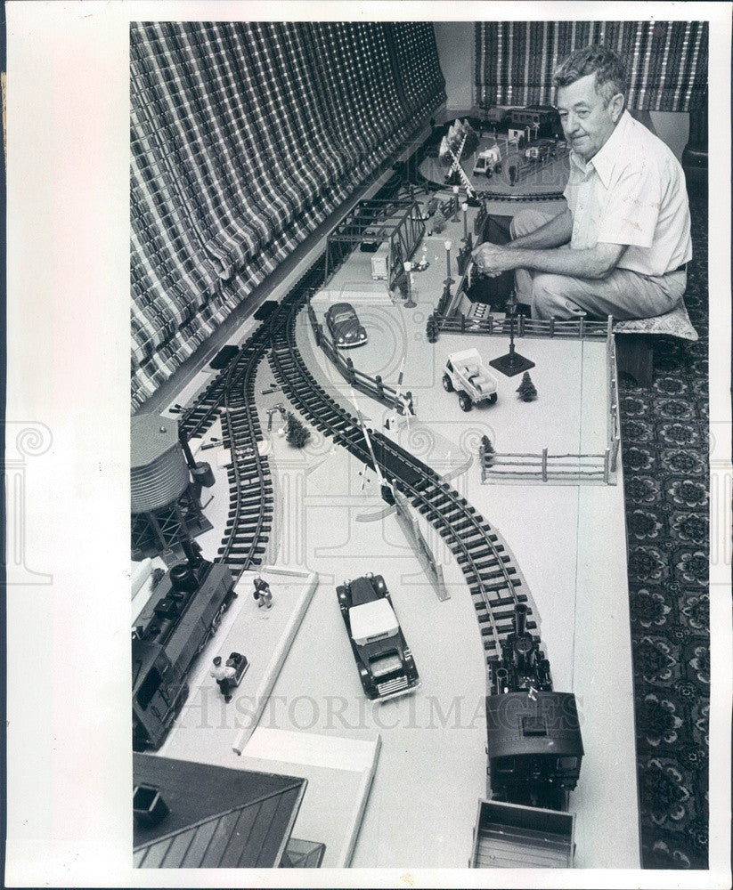 1979 St Petersburg, Florida Model Train Enthusiast Carl Lawrence Press Photo - Historic Images
