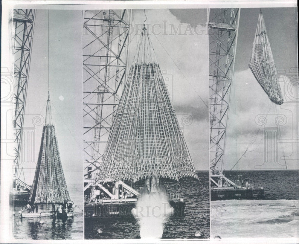 1962 US Navy Polaris Missile Capture Test Near San Clemente Island Press Photo - Historic Images