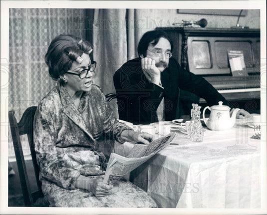 1974 Actress Jayne Meadows & Husband TV Star Steve Allen Press Photo - Historic Images