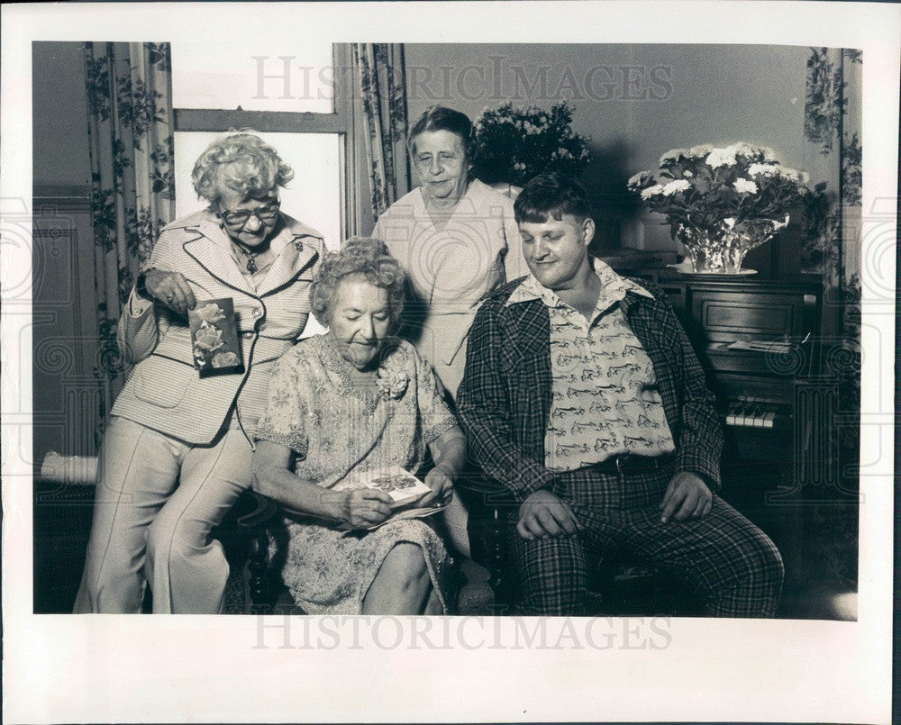 1981 St Petersburg, FL Community Singalong Leader Gladys Cornell Press Photo - Historic Images