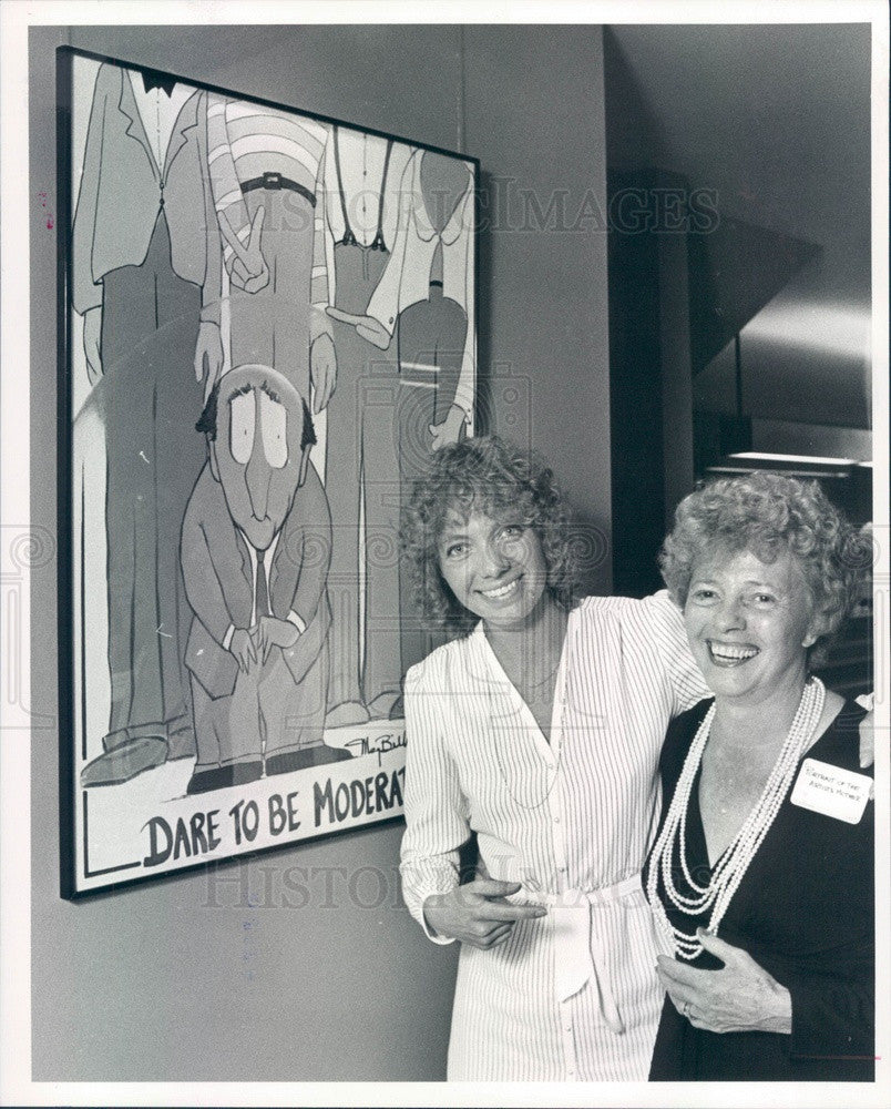1981 Denver, CO Artist Meg Biddle &amp; Her Mother Edwinston Robbins Press Photo - Historic Images