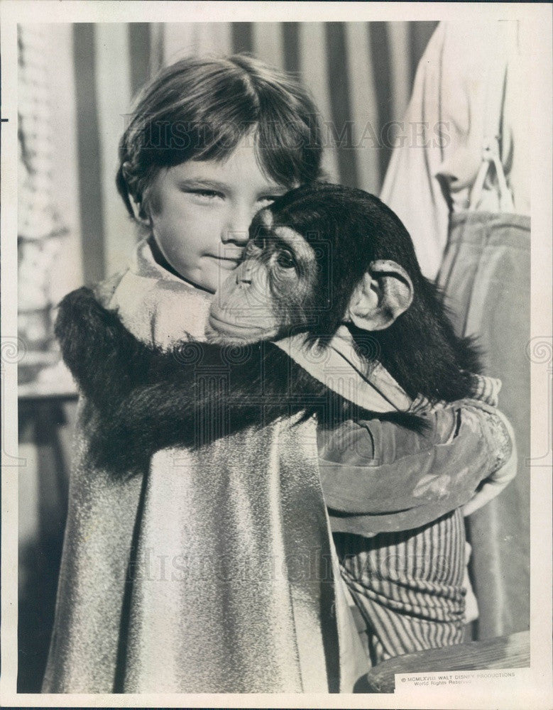 1973 Child Actor Kevin Corcoran &amp; Mr. Stubbs the Chimp Press Photo - Historic Images
