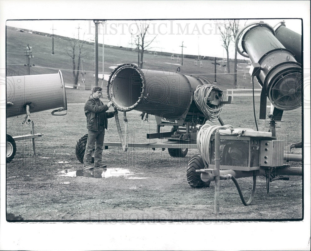 1982 Michigan, Mt Brighton Snow Making Equipment Press Photo - Historic Images