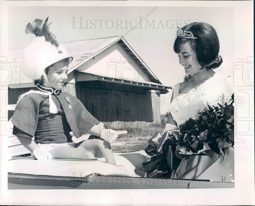 1965 Florida, Miss Ruskin Cathy Winchester &amp; Majorette Sheila Rimes Press Photo - Historic Images