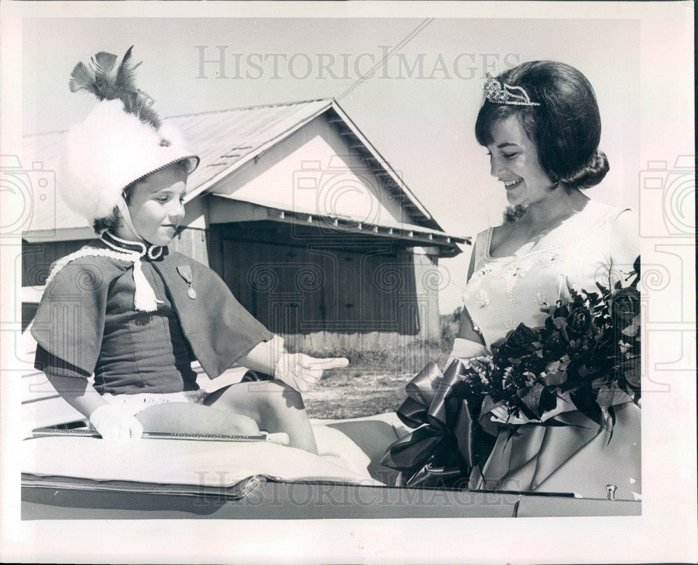 1965 Florida, Miss Ruskin Cathy Winchester & Majorette Sheila Rimes Press Photo - Historic Images