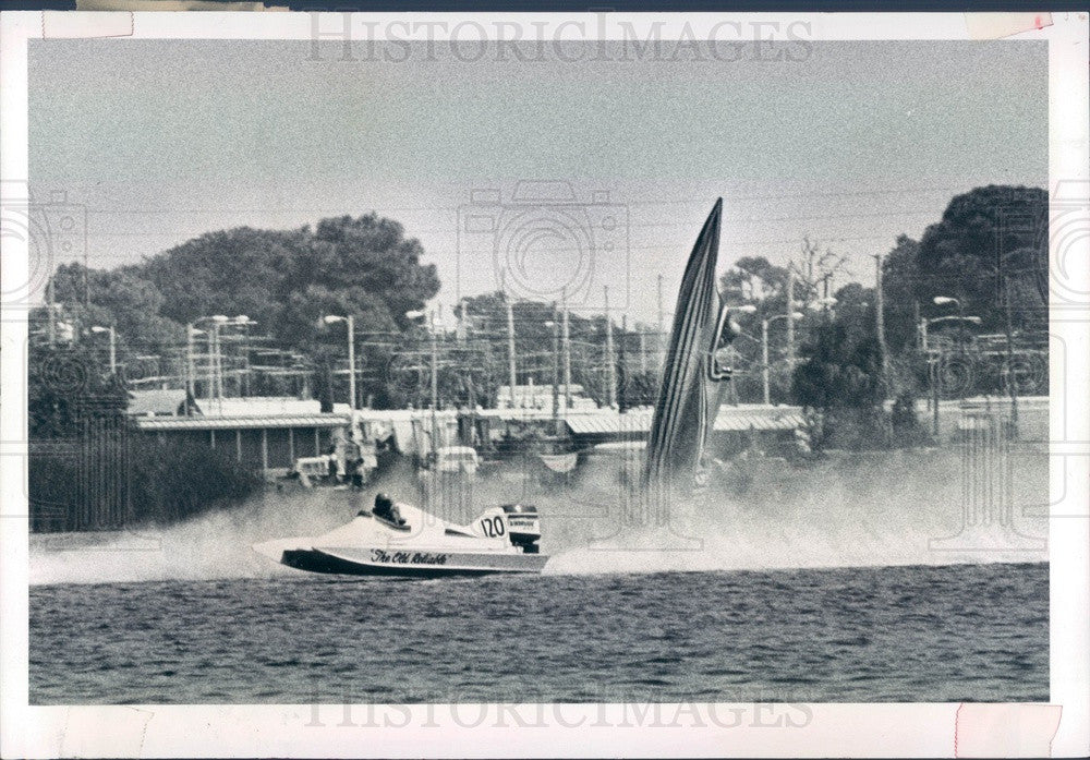1981 St Petersburg, FL Suncoast Powerboat Regatta, Bill Hunt Flips Press Photo - Historic Images