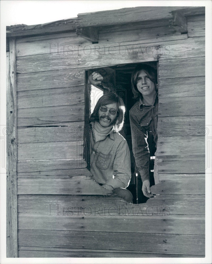 1975 Folk Singers Mike Halpin & Steve De Moulin Press Photo - Historic Images