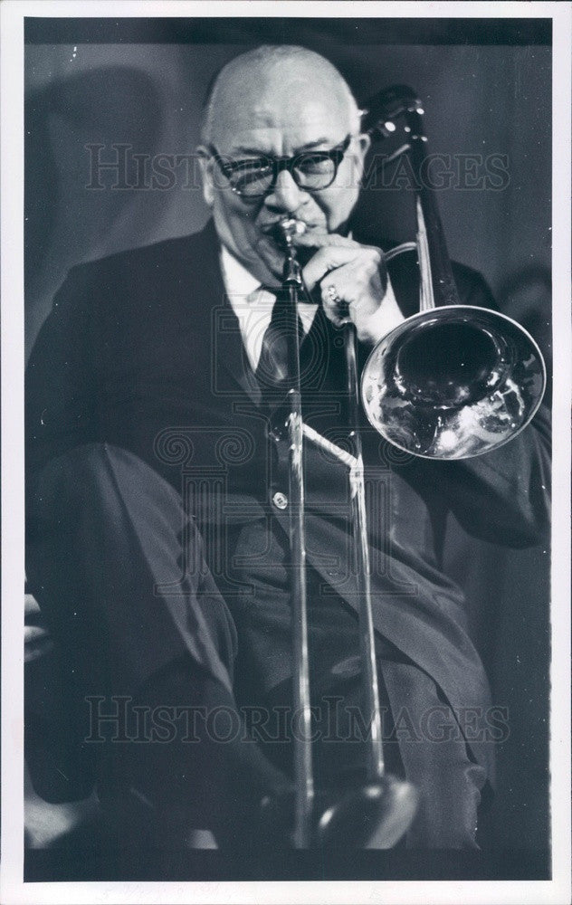 1965 Jazz Trombonist Pee Wee Hunt at Detroit MI Saint & Sinners Club Press Photo - Historic Images