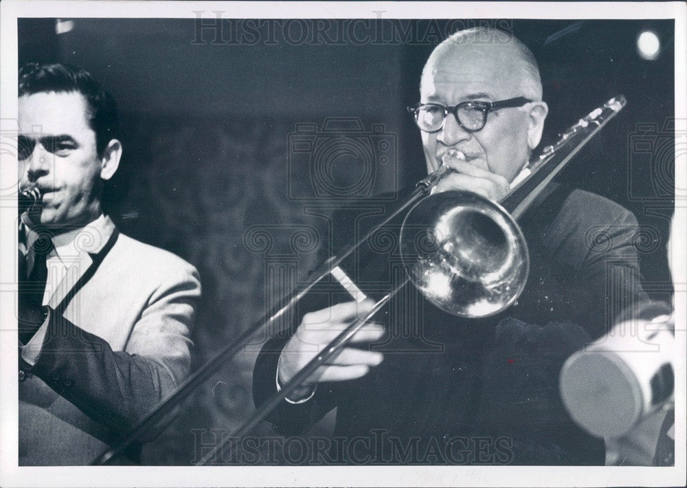 1965 Jazz Trombonist Pee Wee Hunt at Detroit MI Saint & Sinners Club Press Photo - Historic Images