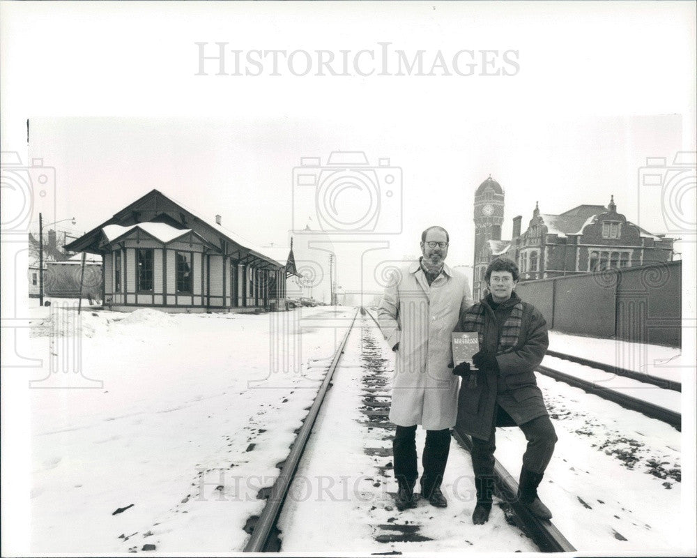 1991 Chelsea, Michigan Rails Guidebook Authors Don & Mary Hunt Press Photo - Historic Images