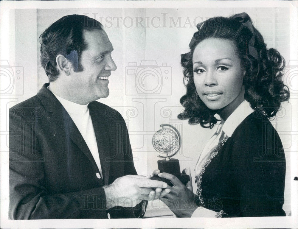 1969 Entertainers Diahann Caroll & Alan King Press Photo - Historic Images