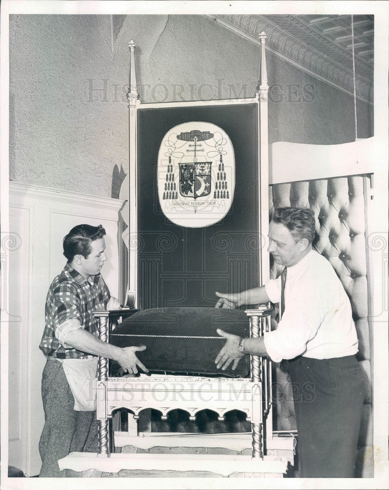 1959 Chicago, Illinois Archbishop Albert Cardinal Meyer's Chair Press Photo - Historic Images