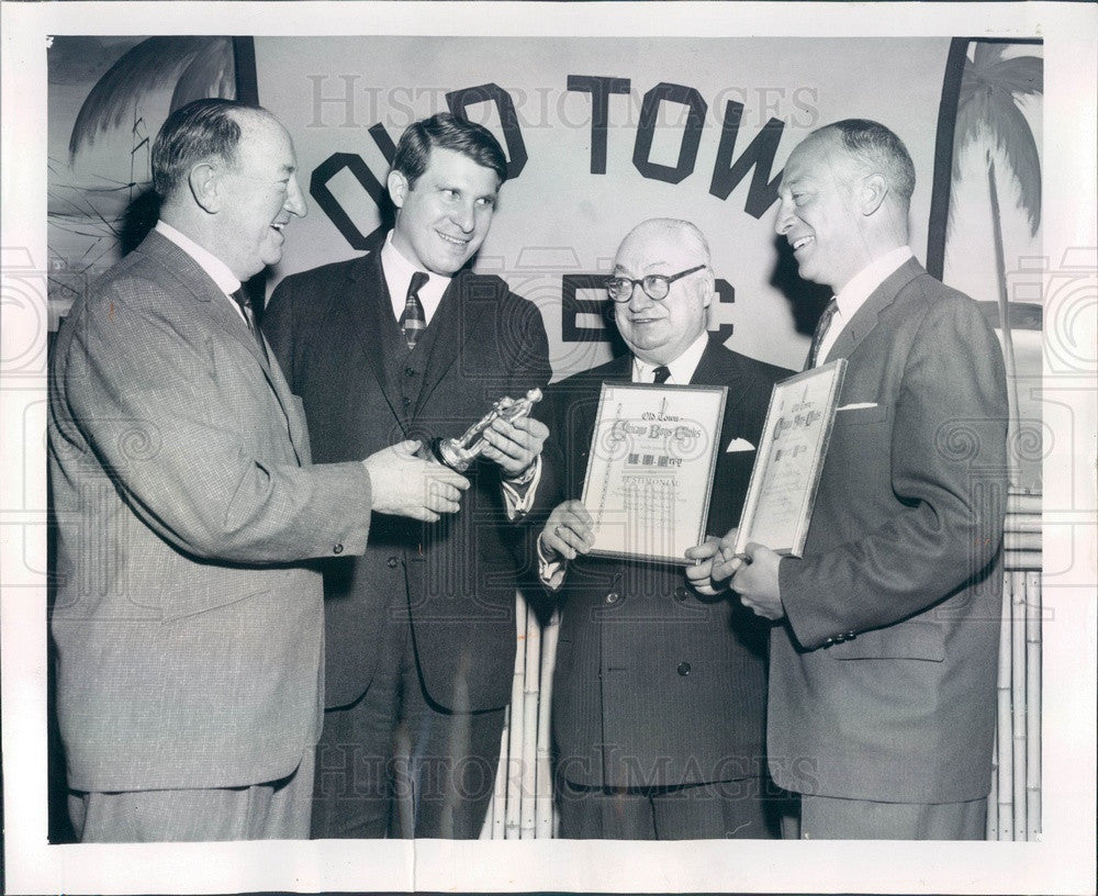 1960 Chicago, Illinois Old Town Boys Club Officials David Meyers Press Photo - Historic Images