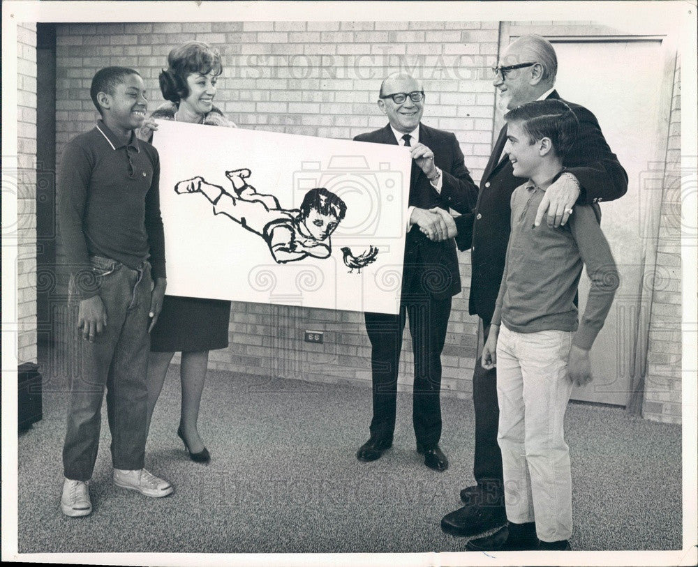 1965 Artist Frank Kleinholz, Denver CO CARIH President Arthur Lorber Press Photo - Historic Images