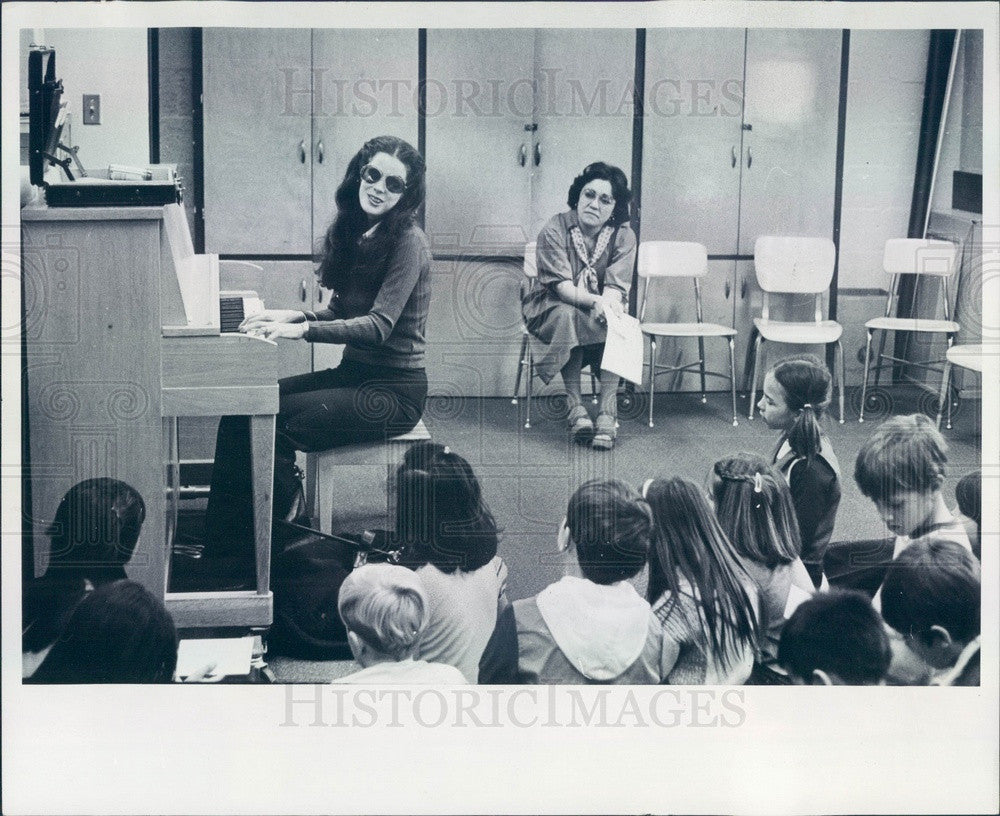 1980 Blind Singer/Song-Writer Karen Karsh Press Photo - Historic Images