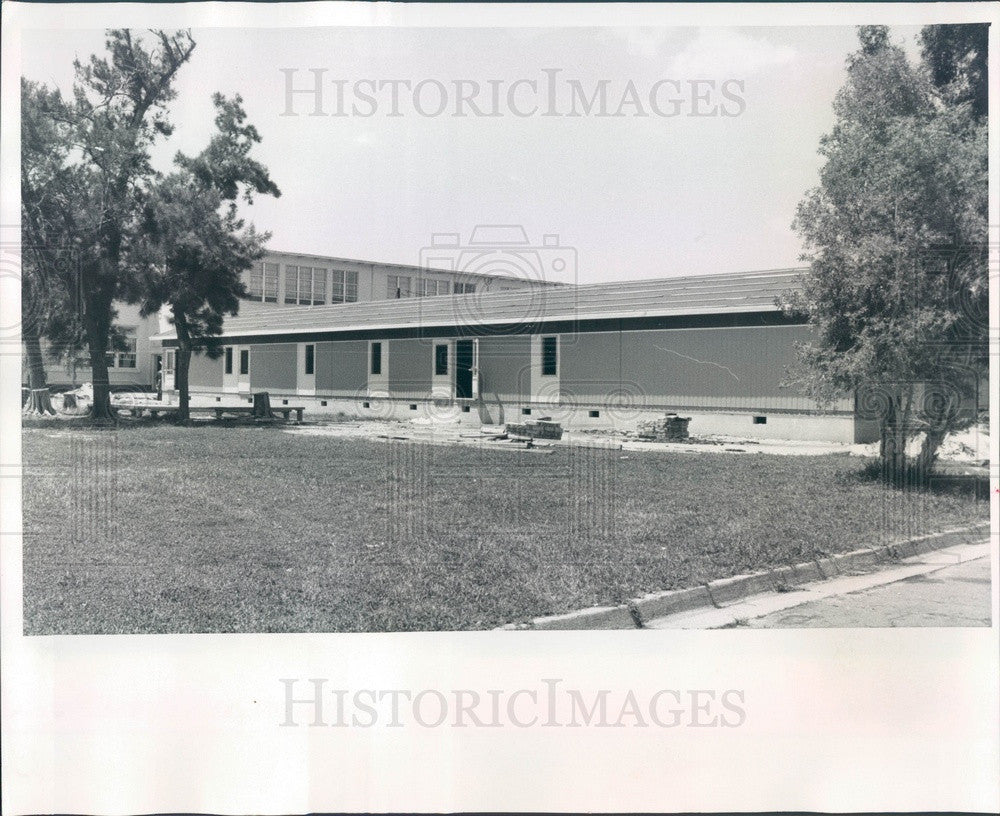 1969 Sarasota County, FL Pre-Fab Portable Classrooms Going Up Press Photo - Historic Images