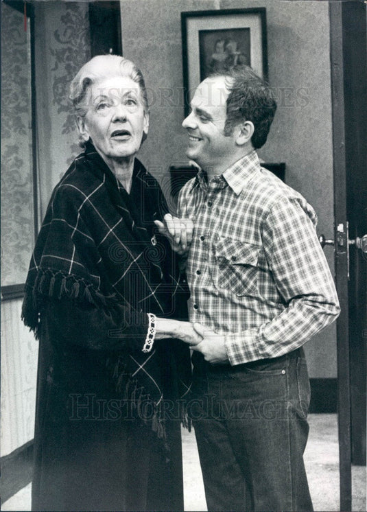 1982 TV Show MASH Actor Gary Burghoff & Emma Trekman in Boney Kern Press Photo - Historic Images