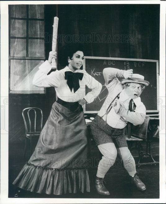 1985 Hollywood Actors Ann Miller & Mickey Rooney in Sugar Babies Press Photo - Historic Images