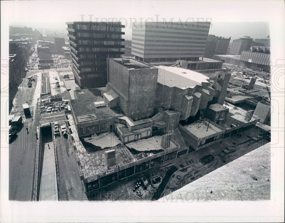 1967 Baltimore, Maryland Morris Mechanic Theatre Press Photo - Historic Images