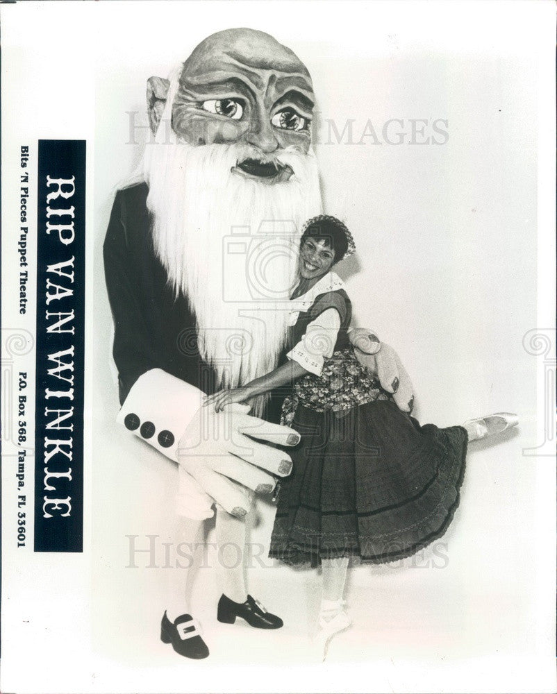 1986 Tampa, Florida Bits 'N Pieces Puppet Theater, Rip Van Winkle Press Photo - Historic Images