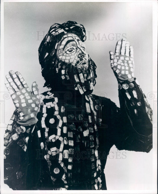 1962 Actor in Mosaic Costume in Book of Job Press Photo - Historic Images