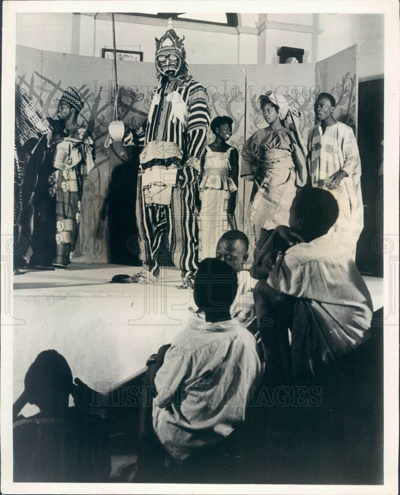 1963 Nigeria, University of Ibadan Ogunmola Theatre Group Press Photo - Historic Images