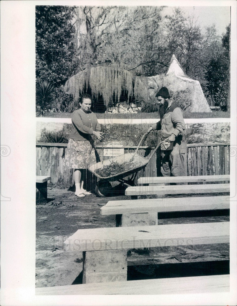 1973 Lecanto, Florida Garden of Eden Theatre Owners Buddy Pastuck Press Photo - Historic Images