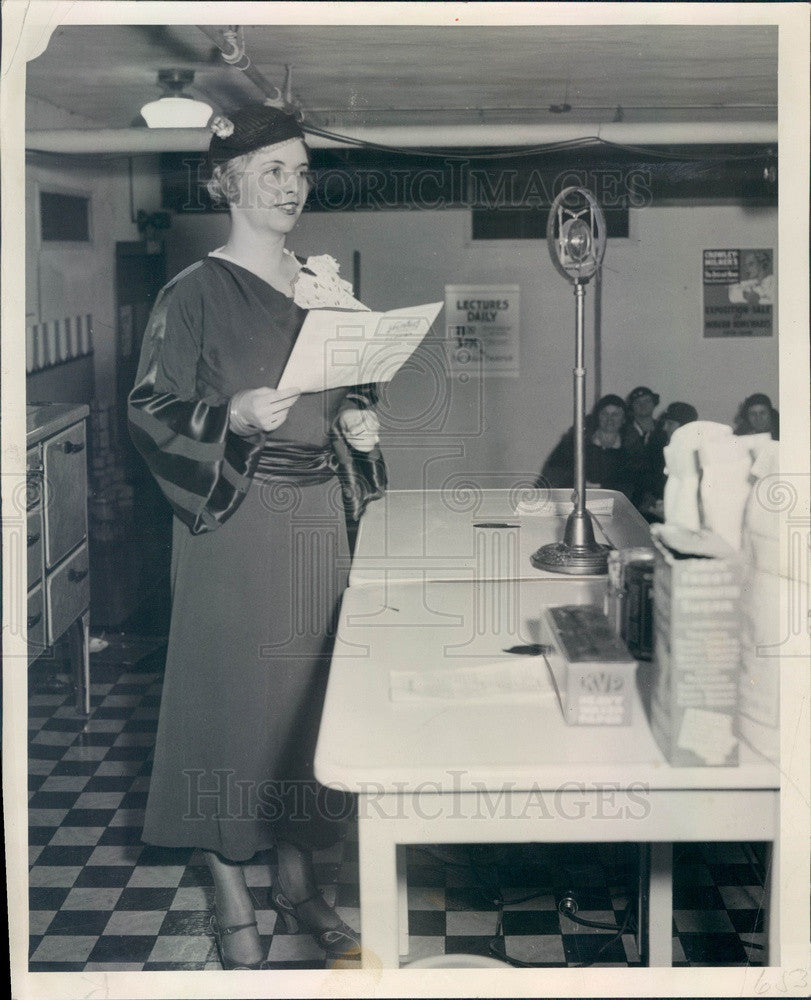 1934 Detroit News Household Editor Jacqueline Frost Press Photo - Historic Images