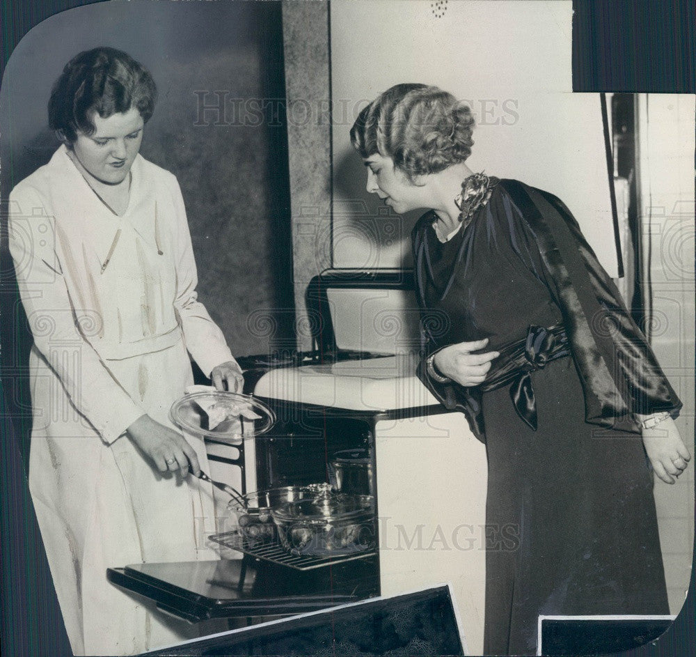 1934 Detroit News Cooking Expert Jacqueline Frost Press Photo - Historic Images