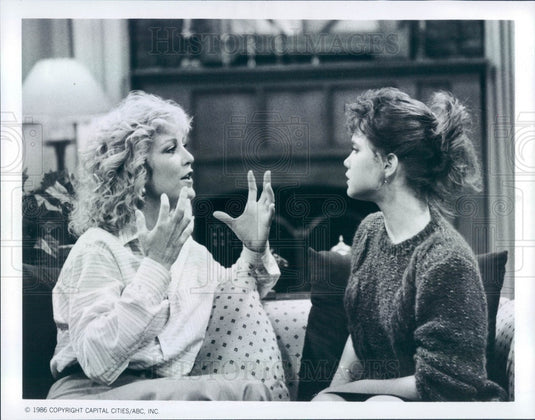 1986 Hollywood Actors Joanna Kerns/Tracey Gold TV Show Growing Pains Press Photo - Historic Images