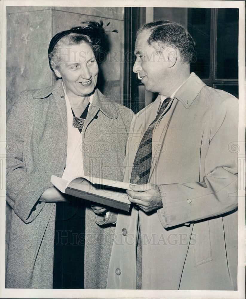 1953 Detroit, Michigan Alleged Communist Helen Winter Press Photo - Historic Images