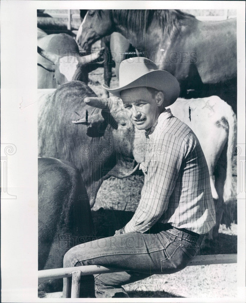 1977 Detroit, Michigan Reder Stock Handler Jim Zinser Press Photo - Historic Images