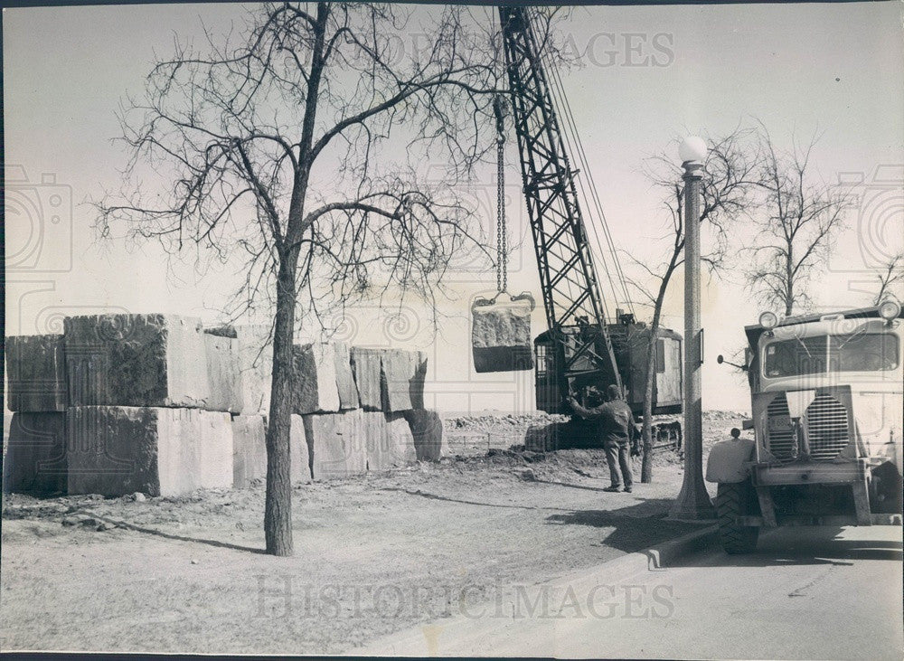 1952 Chicago, IL Outer Drive Seawall Construction, Lake Shore Dr Press Photo - Historic Images