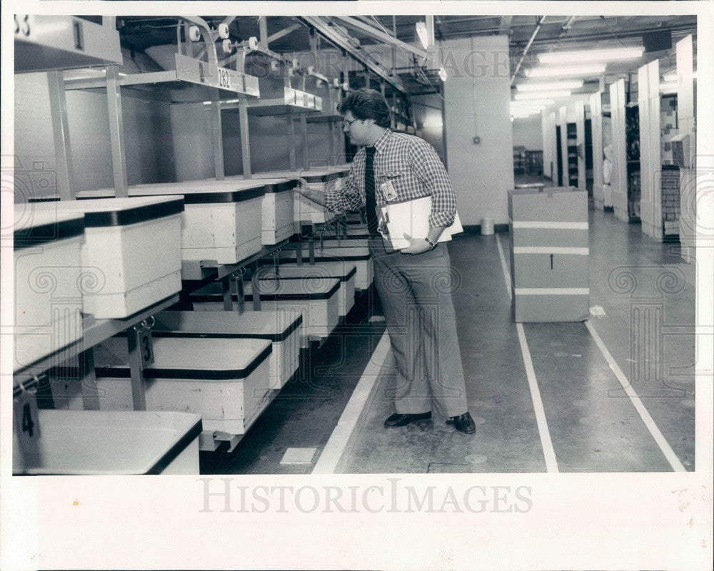 1985 Chicago, Illinois Spiegel Computerized Warehouse, Steve Hoffman Press Photo - Historic Images