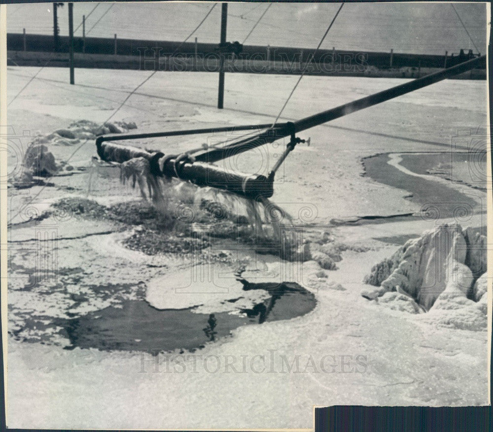 1937 Freeport, Texas Sulphur Well Press Photo - Historic Images