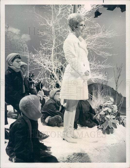 1968 Hollywood Actress Mitzi Gaynor Press Photo - Historic Images
