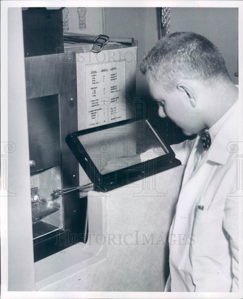 1959 Detroit, Michigan Cancer Researcher Richard Dudek Press Photo - Historic Images