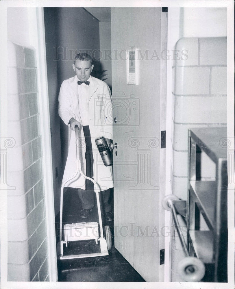 1959 Detroit, Michigan Cancer Researcher Richard Dudek Press Photo - Historic Images